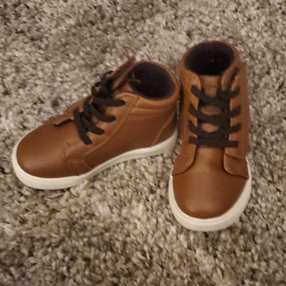 Boys Brown Boots Size 6 toddler